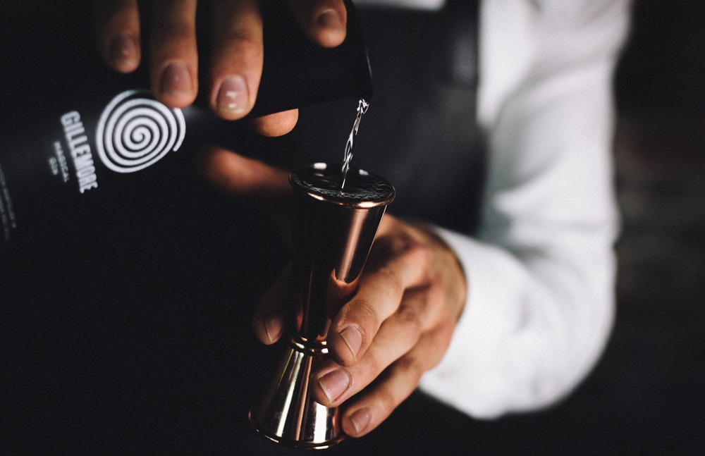 神奇松子酒瓶型包裝設(shè)計(jì)，全新視覺(jué)體驗(yàn)