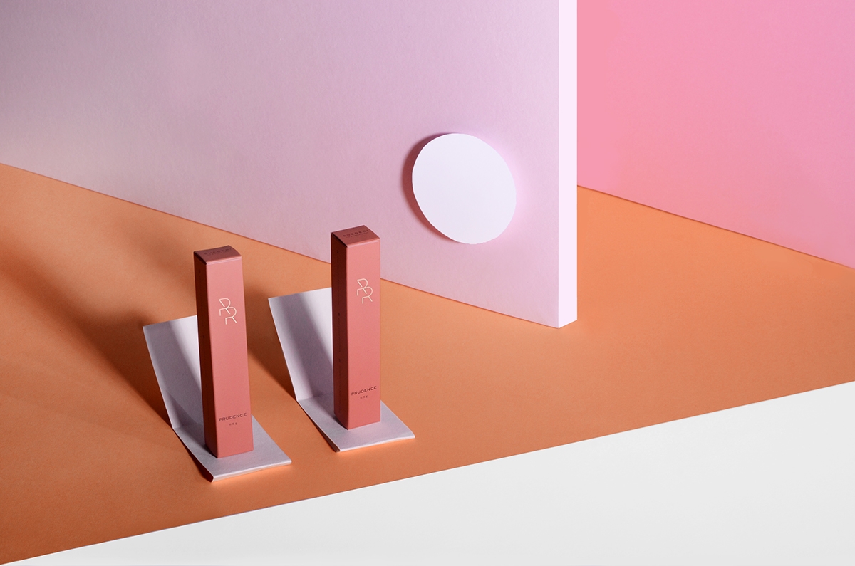 翻轉(zhuǎn)反應(yīng)包裝設(shè)計，一種你無法擺脫的化妝品情緒