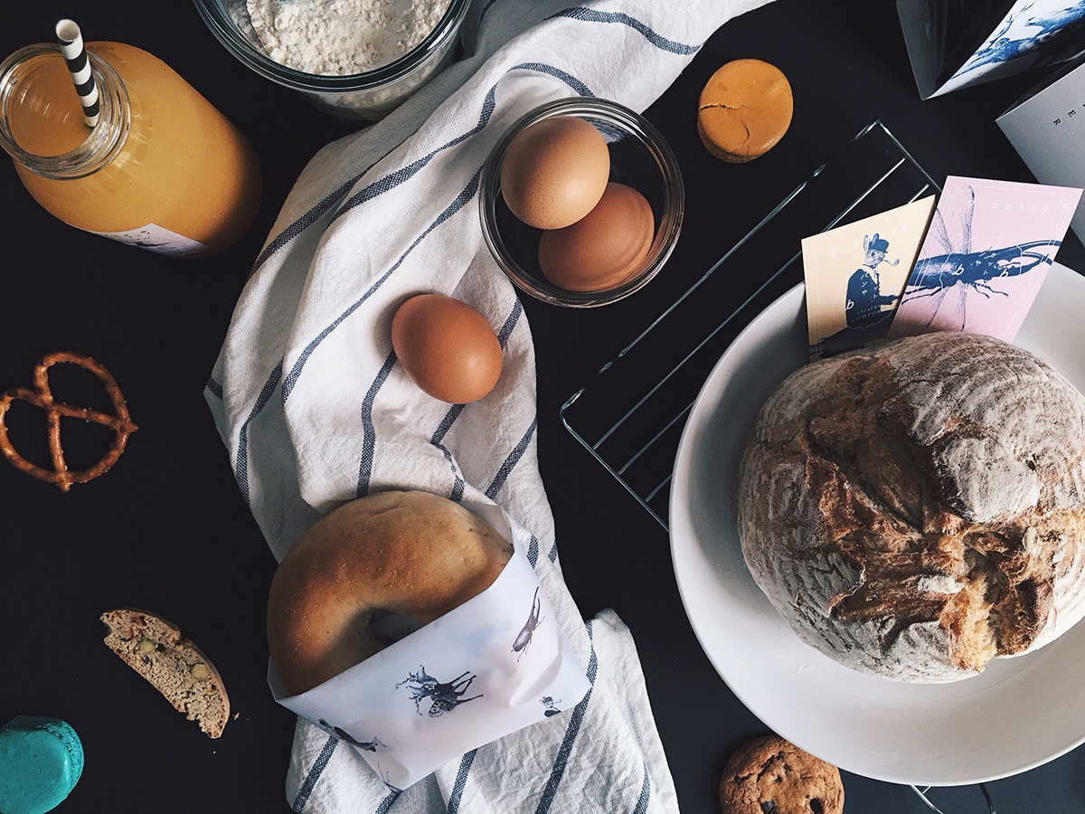 概念化早餐，面包與餅干食品飲料包裝設計